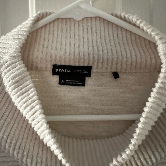 Cream Ribbed Sweater - Picture 3 of 4